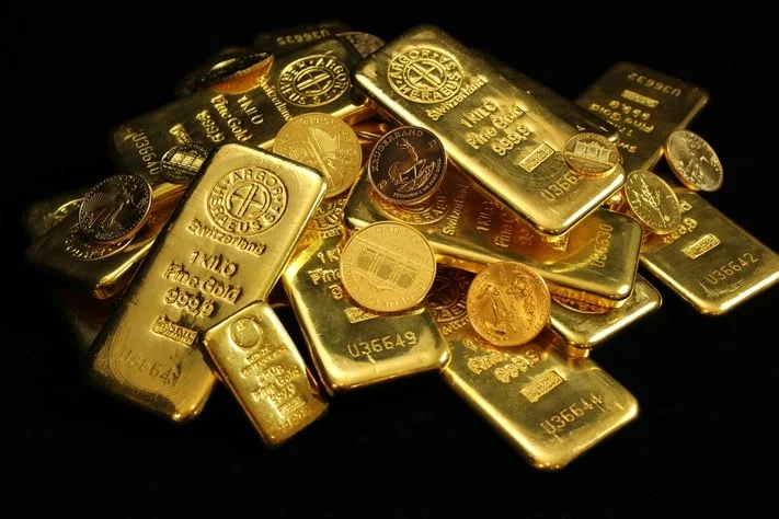 100 Gram Gold Bar on Red Silk fabric